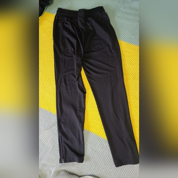 Comfy Under Amour Pants - Picture 2 of 3